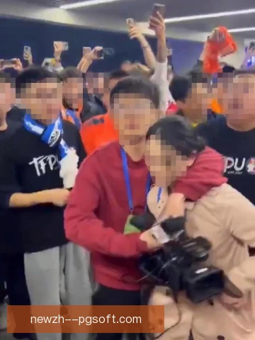 新援群体集体前压封堵单刀，防线协同成效初显